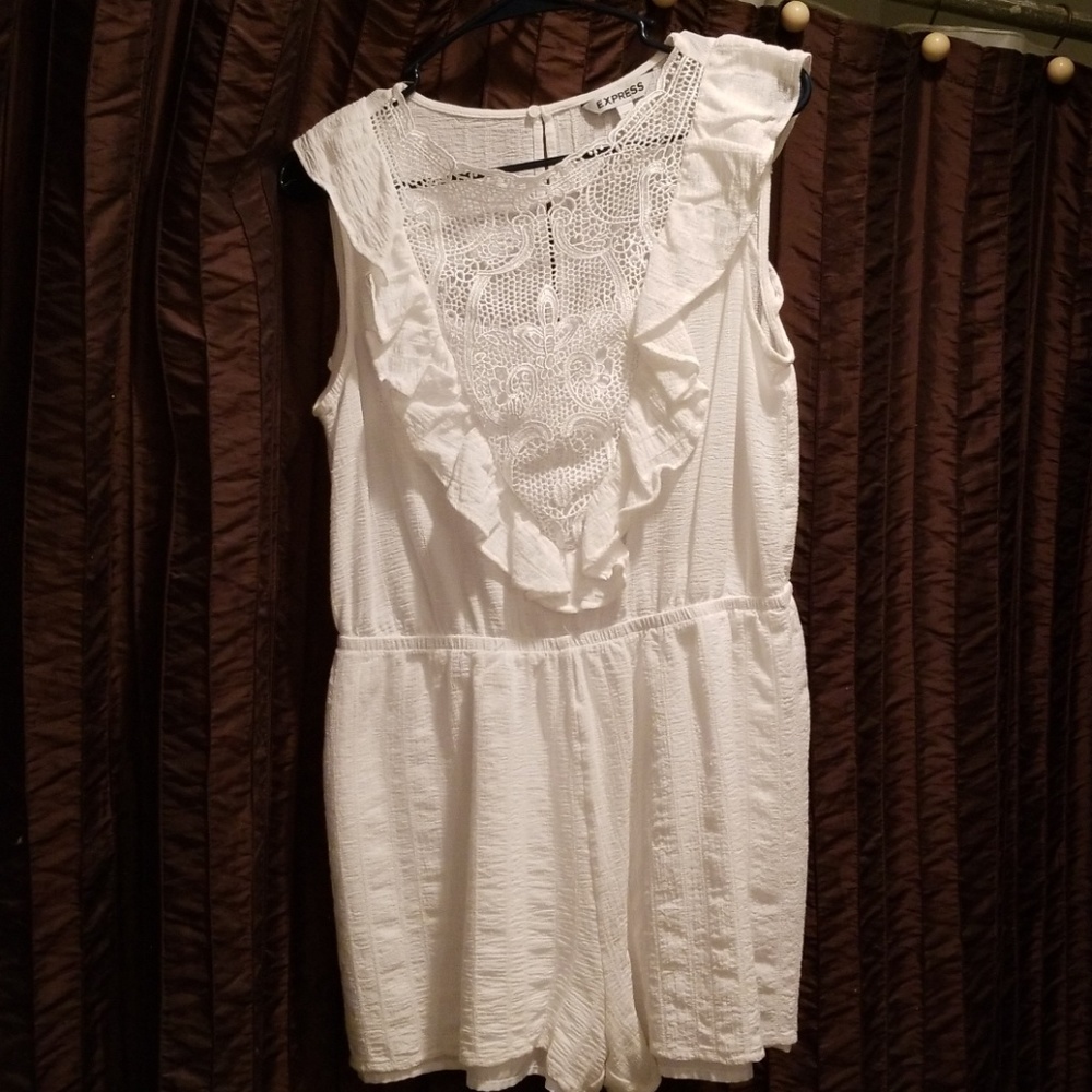 Express Romper - Picture 2 of 7